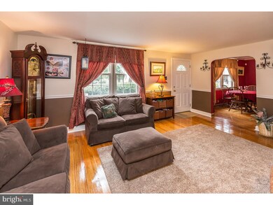 425 Heatherwood Rd, Havertown, PA 19083 - photo 2