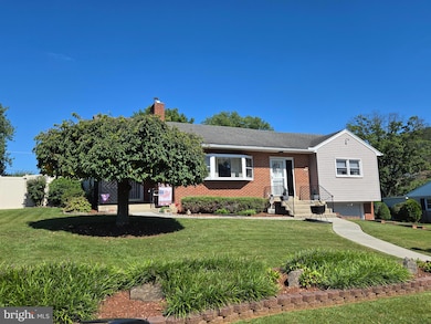 3325 Willow Grove Ave, Reading, PA 19605 - photo 2