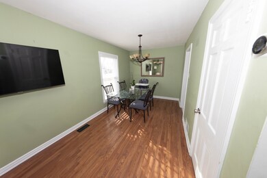 802 Bristol Ave, Westchester, IL 60154 - photo 3