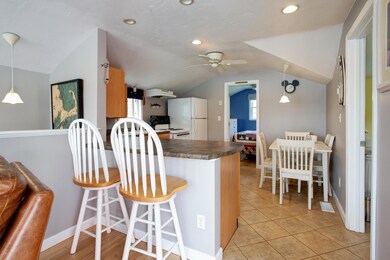 011_5FHideaway_050923