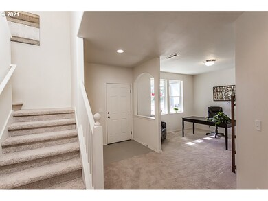 5300 Squirrel St, Springfield, OR 97478 - photo 5