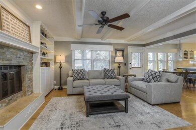 Great natural light thru home