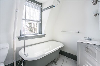 304 Broadway unit 4, Newport, RI 02840 - photo 6