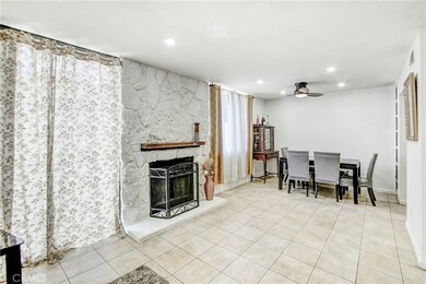 20940 Judah Ln unit 17, Newhall, CA 91321 - photo 7