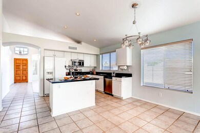 Eat-in Kitchen