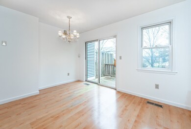 115 Tennis Plaza Rd unit 16, Dracut, MA 01826 - photo 6