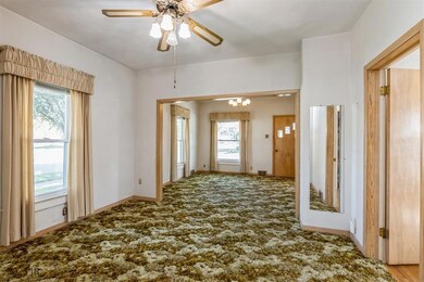 1003 S 5th Ave E, Newton, IA 50208 - photo 5