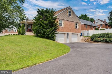 3423 Lantana Ave, Reading, PA 19605 - photo 4