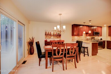 17-Dining Room