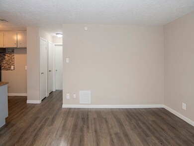 4503 Werner St unit 14, Houston, TX 77022 - photo 2