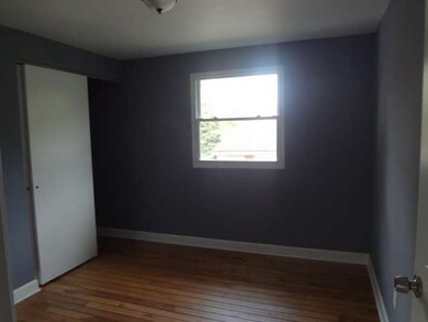 1720 Queens Ct, Carpentersville, IL 60110 - photo 7