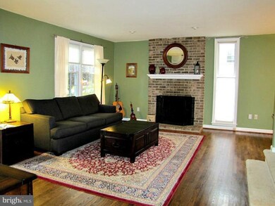 2219 Orchid Dr, Falls Church, VA 22046 - photo 3