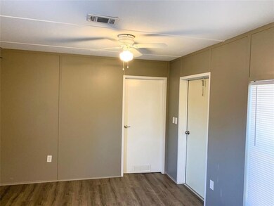 3621 County Road 161 unit I, Alvin, TX 77511 - photo 4