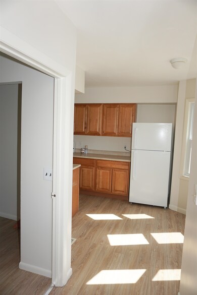 90 Chandler St, Nashua, NH 03064 - photo 3