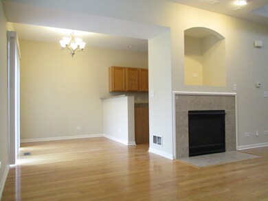 563 S Jade Ln unit 1105, Round Lake, IL 60073 - photo 6