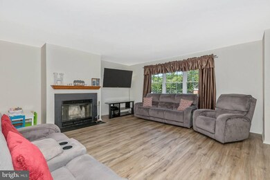 6902 Turnberry Ct, Frederick, MD 21703 - photo 7