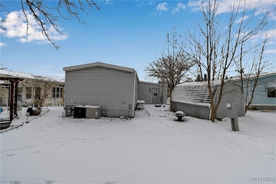 38 Harmony Ln, Buffalo, NY 14225 - photo 3