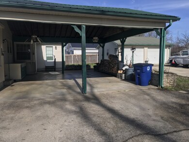 821 Shelbyview Dr, Shelbyville, TN 37160 - photo 7