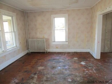 11 Rawson St, Albany, NY 12206 - photo 3