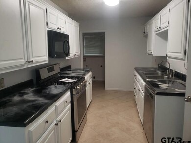 6027 Whispering Ln, Tyler, TX 75707 - photo 3