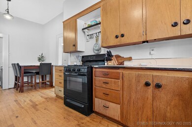 1013 S Johnstone Ave, Bartlesville, OK 74003 - photo 6