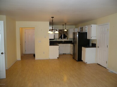 Dining/Kitchen
