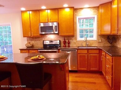 118 Locust Dr, East Stroudsburg, PA 18301 - photo 4