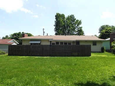 lusterbackyard2