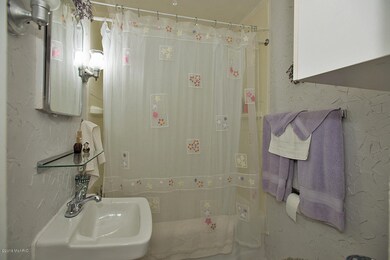 10632 Oakland Dr, Portage, MI 49024 - photo 4