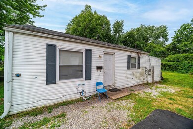 857 S Waverly St-3