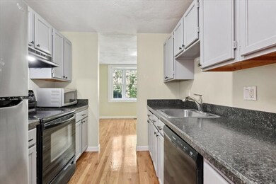 72 Patrick Rd unit 72, Tewksbury, MA 01876 - photo 2