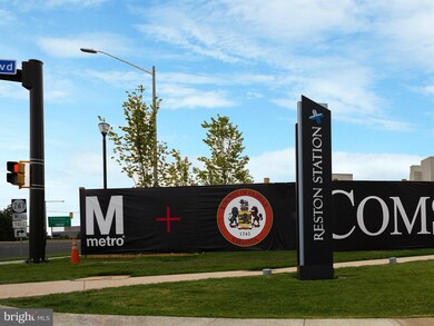 11212 Chestnut Grove Square unit 216, Reston, VA 20190 - photo 5