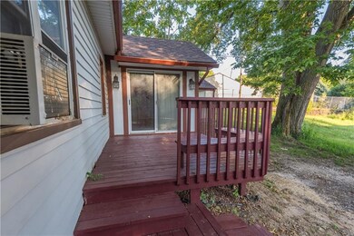 1245 E 35th Ct, Des Moines, IA 50317 - photo 5