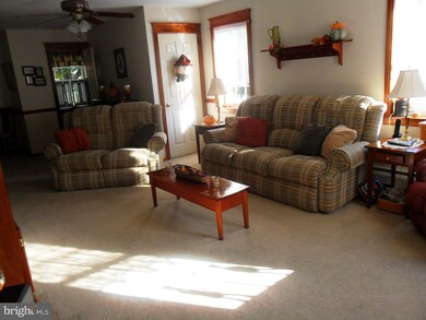 700 N Warren St, Orwigsburg, PA 17961 - photo 2