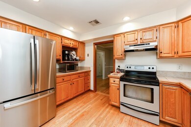 652 Paine Rd, North Attleboro, MA 02760 - photo 4