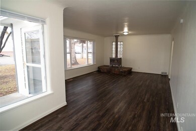 207 E Colorado Ave, Nampa, ID 83686 - photo 4