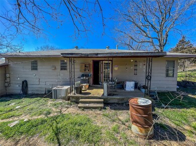 512 N 13th St, Henryetta, OK 74437 - photo 4