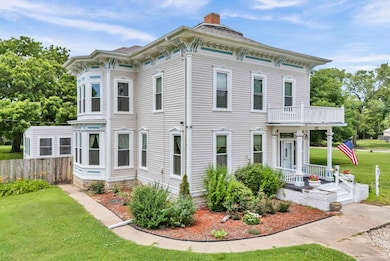 610 S Main St, Lindsborg, KS 67456 - photo 2