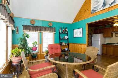 802 Martin Rd, Essex, MD 21221 - photo 6