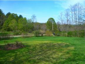 239 E Putney Falls Rd, Putney, VT 05346 - photo 4