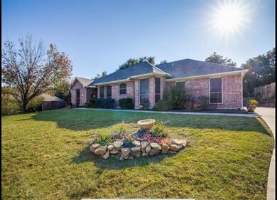 101 Woodrun Ct, Weatherford, TX 76087 - photo 2