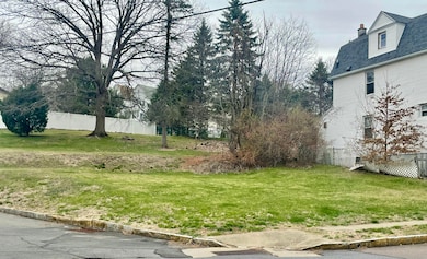 25/20 Spruce and Andover, Wilkes Barre, PA 18702 - photo 4