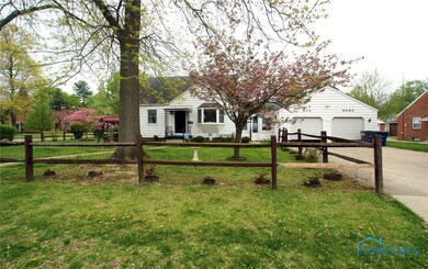 Fenced double corner lot