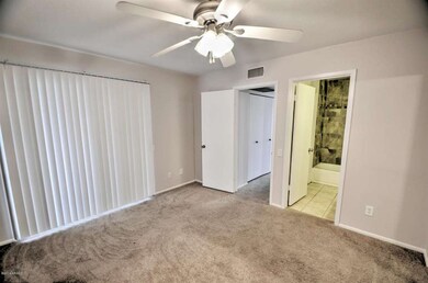 bedroom 1-pic 1