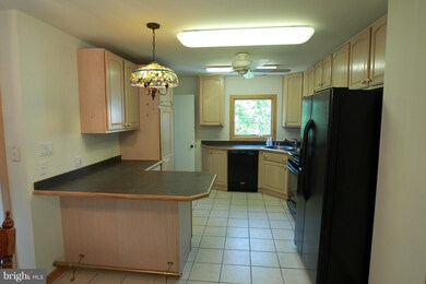14005 Bauer Dr, Rockville, MD 20853 - photo 2