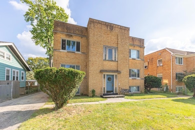 6914 Montgomery Rd, Cincinnati, OH 45236 - photo 2