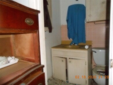 610 E Janisch Rd, Houston, TX 77022 - photo 3