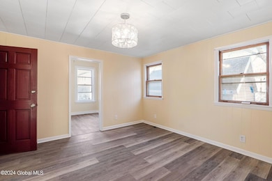 5-web-or-mls-1526DevineSt_05