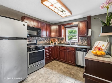 1115 Wade St, Des Moines, IA 50315 - photo 5