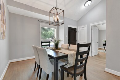 1303 Yorkshire Dr, Friendswood, TX 77546 - photo 3